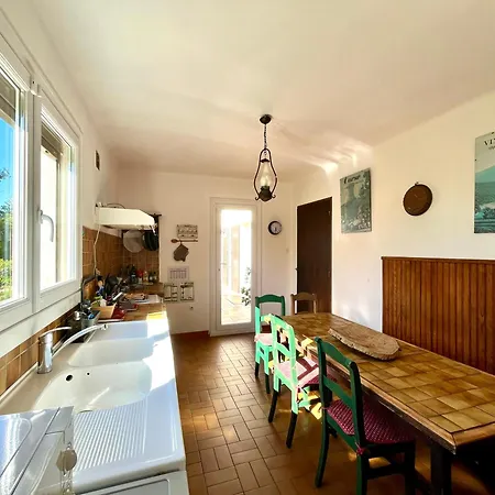 Grande T4 Dans Un Ecrin De Verdure Proche De Calvi Villa